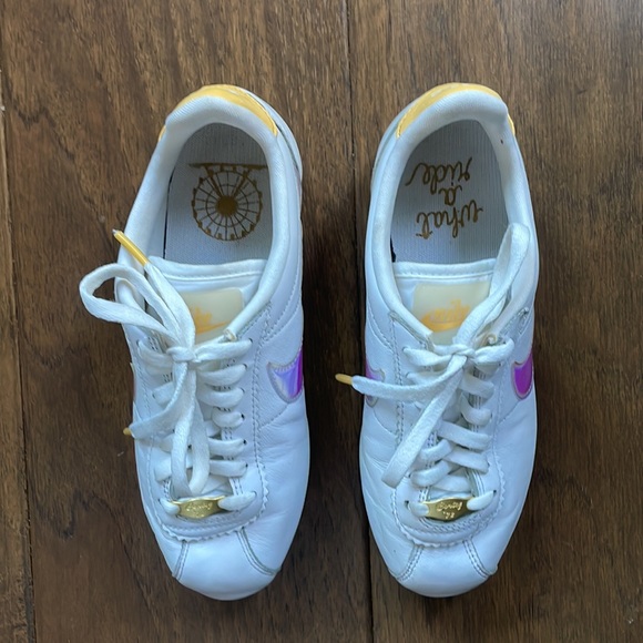 Nike Women’s Cortez Shoes - Picture 6 of 11